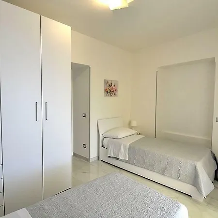 Sleeps 6 Air Con Wifi *