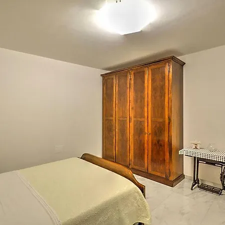 Sleeps 6 Air Con Wifi * Scala