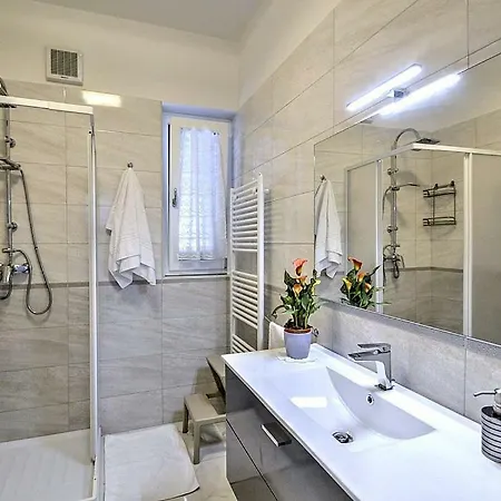 Sleeps 6 Air Con Wifi Apartament *
