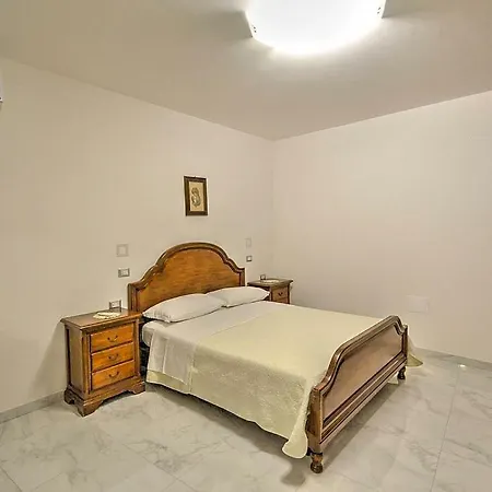 Sleeps 6 Air Con Wifi Apartament *