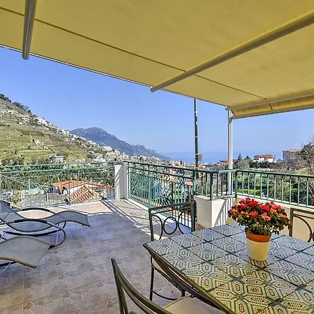 Sleeps 6 Air Con Wifi Scala