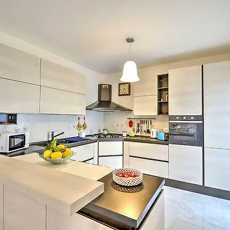 Apartament Sleeps 6 Air Con Wifi Scala
