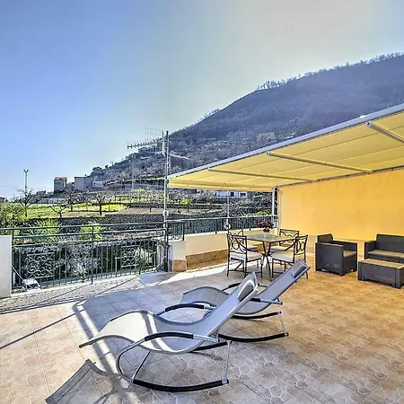Sleeps 6 Air Con Wifi سكالا